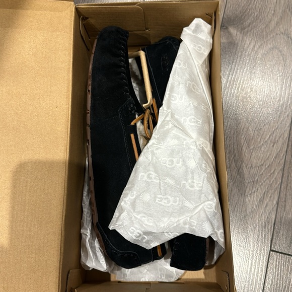 Ugg Dakota moccasins - size 11 new - Picture 6 of 6